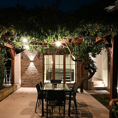 House Wisteria Villa Rakovica Luaran gambar