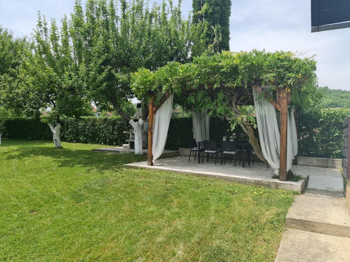 House Wisteria Villa Rakovica Luaran gambar