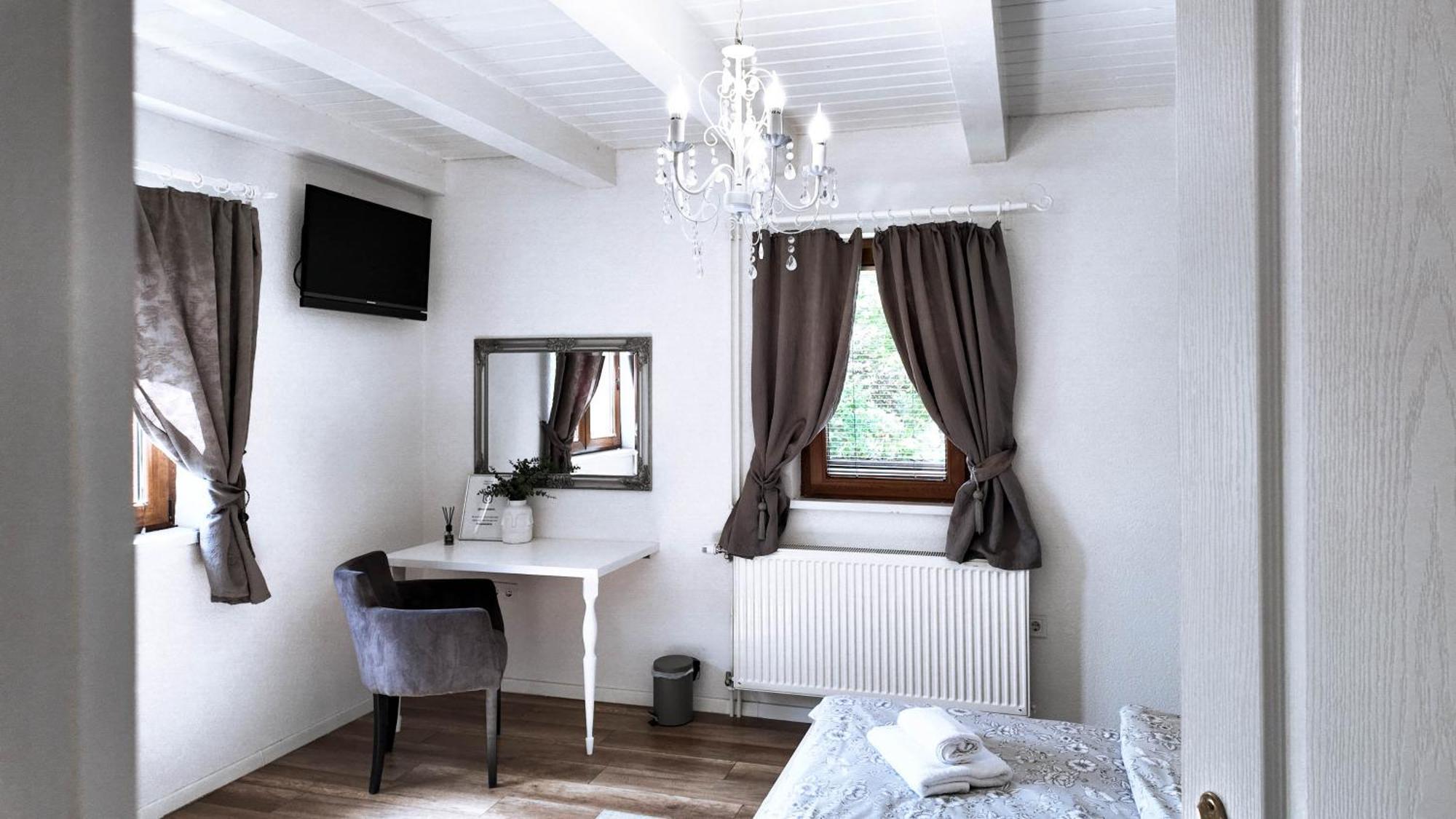 House Wisteria Villa Rakovica Luaran gambar